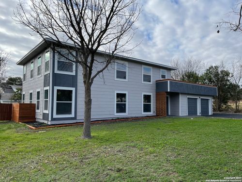 b-130 Senisa Dr, San Antonio, TX, 78228-3251 | Card Image