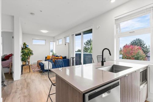 401-32838 Landeau Pl, Abbotsford, BC, V2S0M6 | Card Image