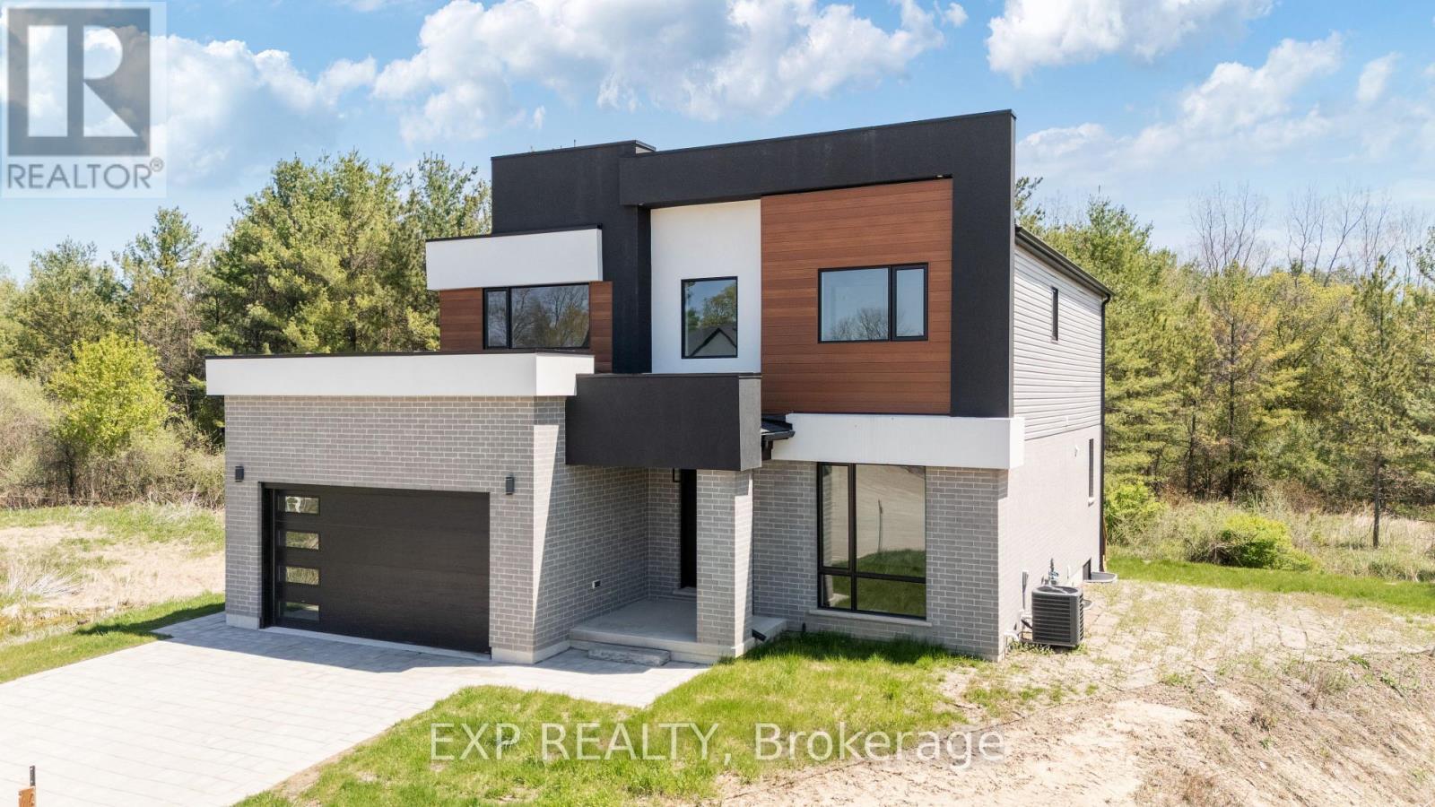 Residential in North Middlesex (Parkhill) 3