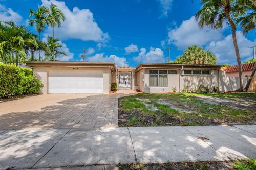 8424 Sw 102nd Pl, Miami, FL, 33173-3951 | Card Image