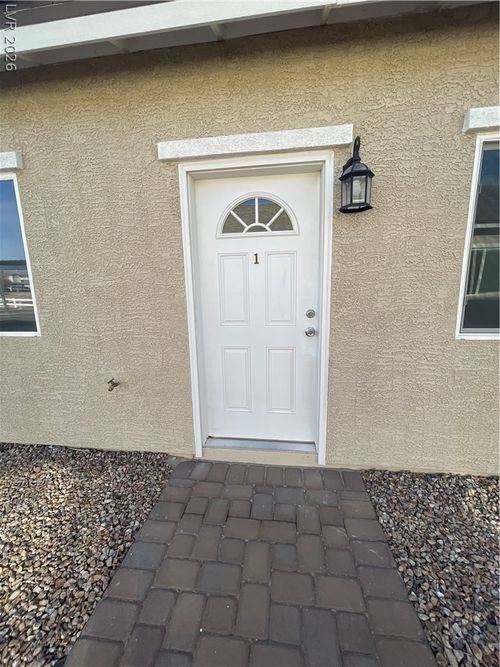 1-1420 Ogallala St, Pahrump, NV, 89048-6997 | Card Image