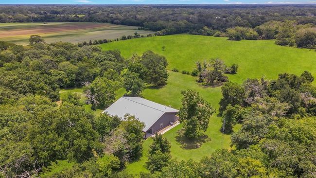 250 County Road 498, Home with 3 bedrooms, 2 bathrooms and 6 parking in Sweeny TX | Image 20