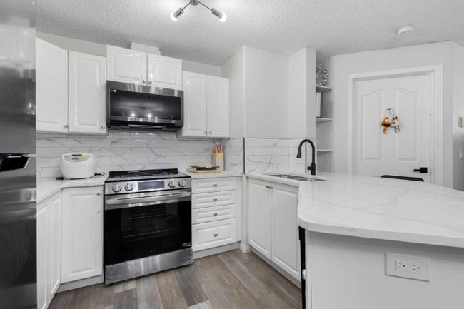 211 - 6000 Somervale Court Sw, Home with 2 bedrooms, 2 bathrooms and 1 parking in Calgary AB | Image 10
