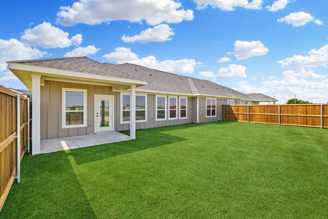 7036 Guilford Ct, Home with 8 bedrooms, 4 bathrooms and 2 parking in Midlothian TX | Image 6