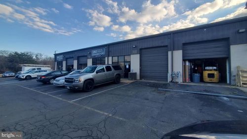 ste-h-9107 Industry Dr, MANASSAS PARK, VA, 20111-4847 | Card Image