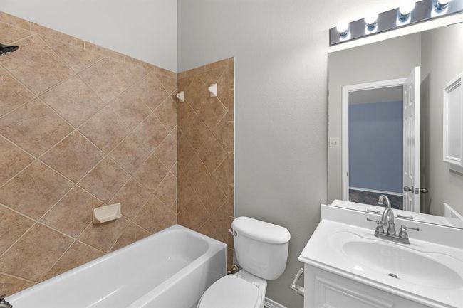13703 Evening Wind Dr, House other with 4 bedrooms, 3 bathrooms and 2 parking in Pearland TX | Image 33