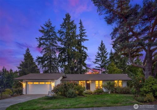 940 178th Pl Ne, Bellevue, WA, 98008-3429 | Card Image
