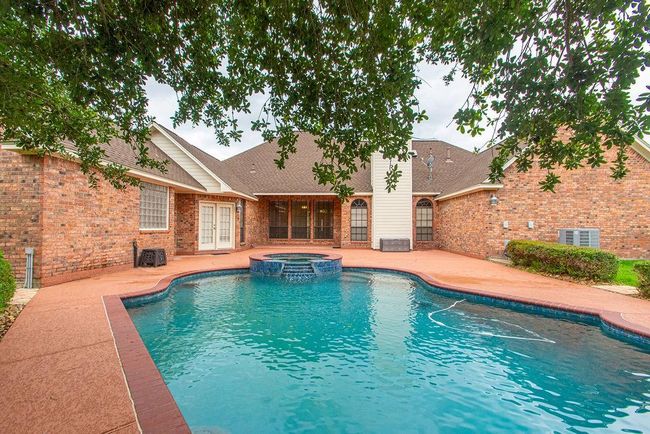Your pool and jacuzzi awaits you! | Image 41