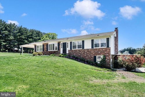 5811 Corporal Jones Ct, MOUNT AIRY, MD, 21771-5803 | Card Image
