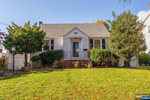 124 Hazley Ave, Rochelle Park, NJ, 07662-3416 | Card Image