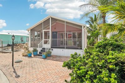 10851 S Ocean Dr #135, House other with 2 bedrooms, 1 bathrooms and null parking in Jensen Beach FL | Image 2