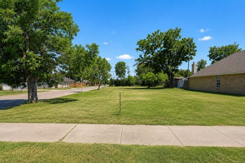 1101 Bessie St, Fort Worth, TX, 76104-1536 | Card Image