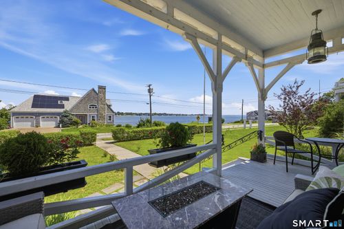 597 Pequot Ave, New London, CT, 06320-4363 | Card Image