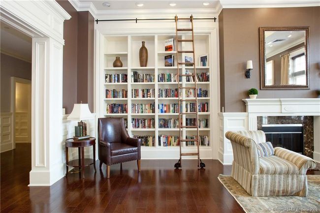 Library/Common Room | Image 17