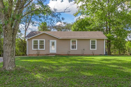 585 Caskey Dr, Clarksville, TN, 37042-3880 | Card Image