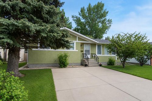 105 Bell St, Red Deer, AB, T4R1L6 | Card Image