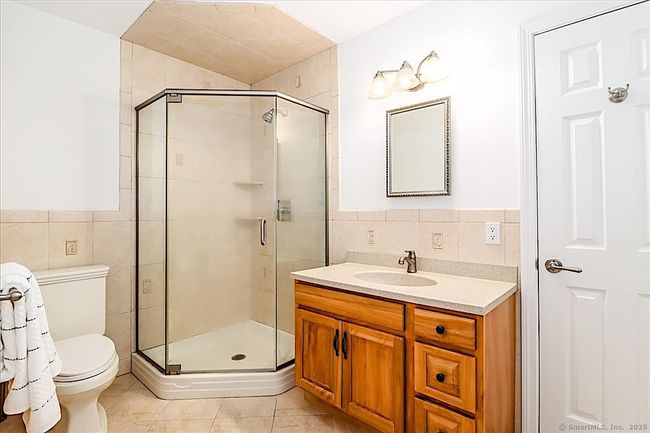 Spacious Full Bath | Image 25