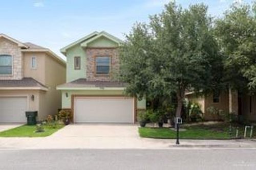 2105 Treasure Oaks Dr, Harlingen, TX, 78550-2559 | Card Image