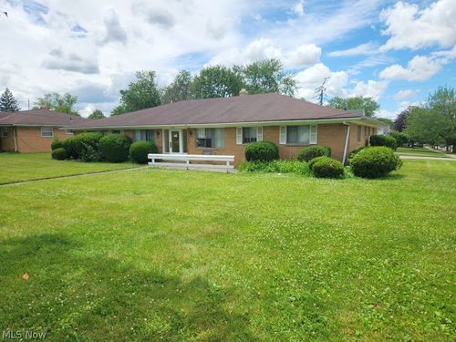419 Center Rd, Bedford, OH, 44146-2250 | Card Image