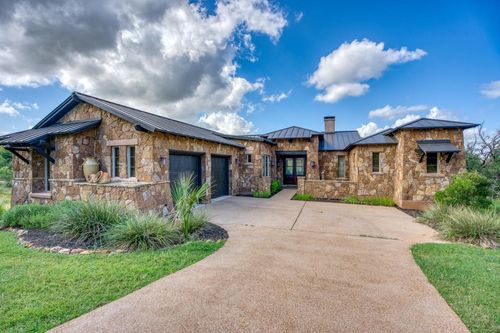 107 Megan Ln, Horseshoe Bay, TX, 78657-6120 | Card Image