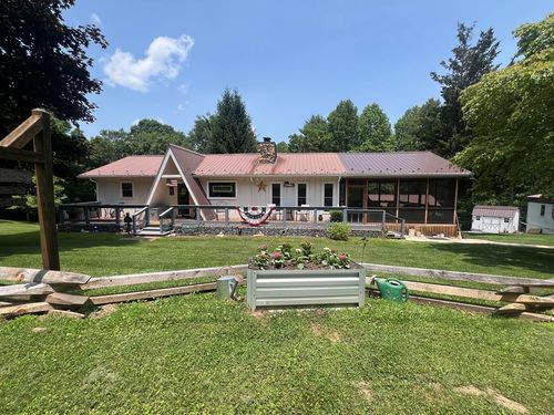 1095 Kanawha Ridge Rd, Dugspur, VA, 24325-3594 | Card Image