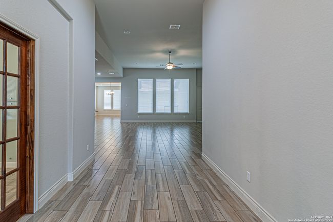 1239 Yaupon Loop, House other with 4 bedrooms, 3 bathrooms and null parking in New Braunfels TX | Image 7
