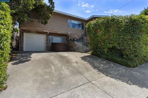 544 N Camino Alto, Vallejo, CA, 94590-3315 | Card Image