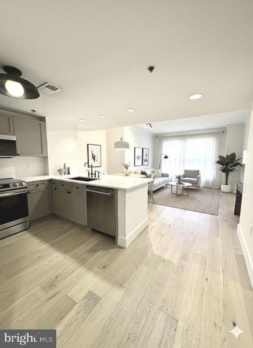 322-777 7th St Nw, WASHINGTON, DC, 20001-5701 | Card Image