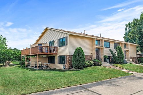 5743 Otter View Trl, White Bear Tp, MN, 55110-2258 | Card Image