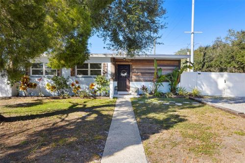 2018 E Broad St, TAMPA, FL, 33610-1028 | Card Image