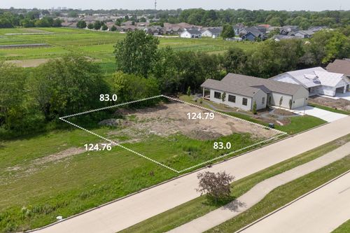 1945 S Stone Creek Blvd, Urbana, IL, 61802 | Card Image