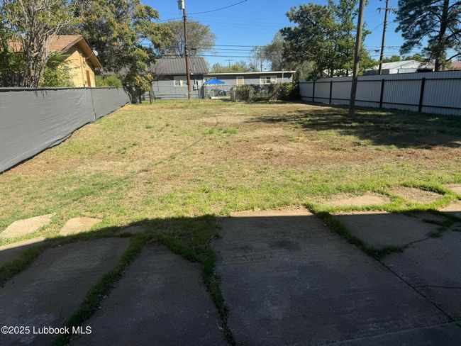 Huge fenced back yard! | Image 28