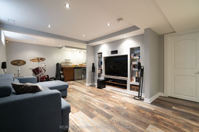 38 Nestow Dr, House attached with 3 bedrooms, 3 bathrooms and 2 parking in Nepean ON | Image 26