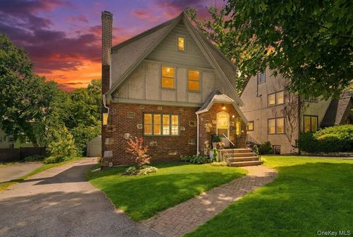 35 Prescott Avenue, White Plains, NY, 10605 | Card Image
