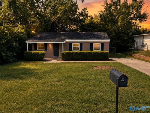 2413 Vining Ave Nw, Huntsville, AL, 35810-2025 | Card Image