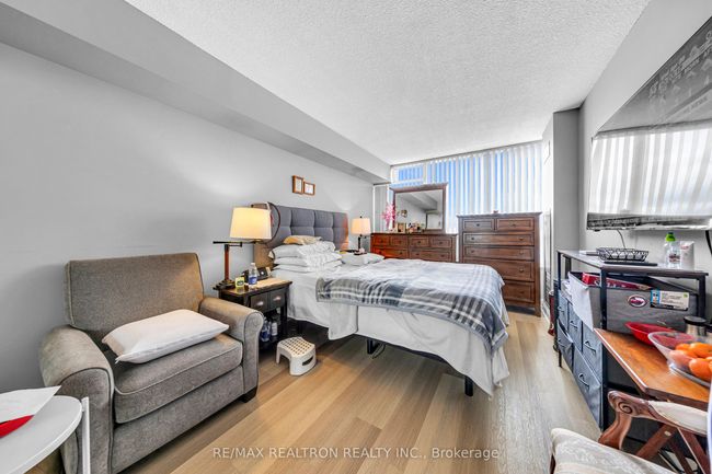 907 - 24 Hanover Rd, Condo with 2 bedrooms, 2 bathrooms and null parking in Brampton ON | Image 7