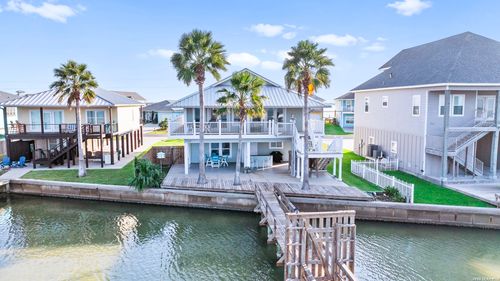70 Copano Ridge Rd, Rockport, TX, 78382-9657 | Card Image