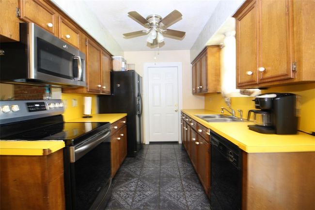 2202 Jones St, House other with 4 bedrooms, 2 bathrooms and 2 parking in Rosenberg TX | Image 22