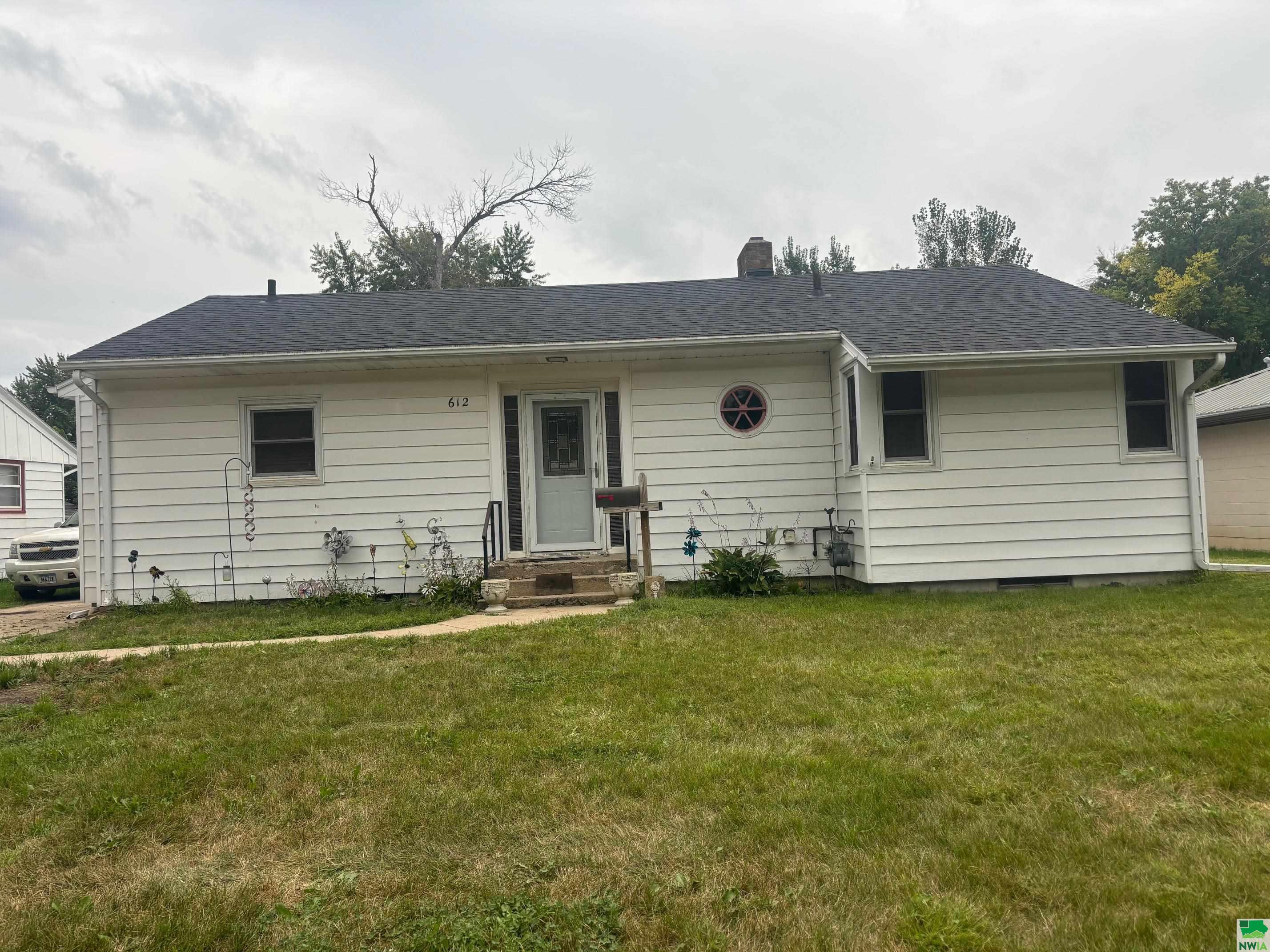 Sherman Ave, Cherokee, IA 51012