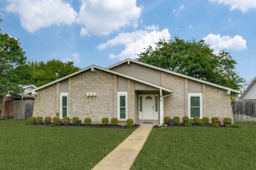 2117 Oak Brook Dr, Richardson, TX, 75081-2651 | Card Image