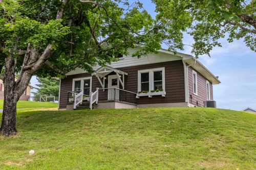 608 B St, STAUNTON, VA, 24401-2821 | Card Image