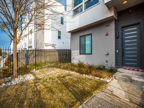 b200-3816 Roseland Ave, Dallas, TX, 75204-4210 | Card Image