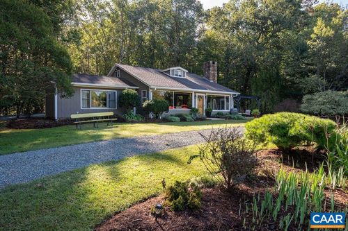 3172 Woodcreek Dr, CHARLOTTESVILLE, VA, 22911-6267 | Card Image