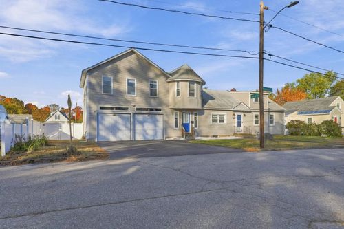 130 Knowlton St, Manchester, NH, 03103-2950 | Card Image
