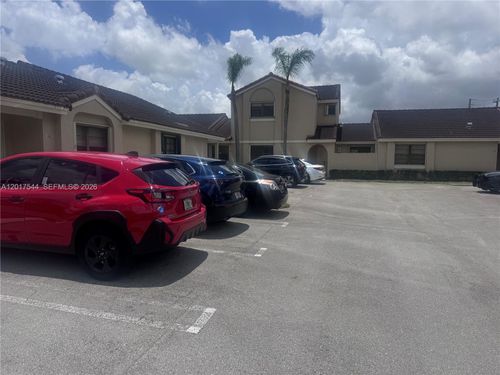 6532 Nw 170th Ter, Hialeah, FL, 33015-4617 | Card Image