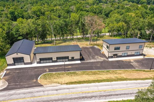 9009 Us Highway 160, Walnut Shade, MO, 65771-9158 | Card Image