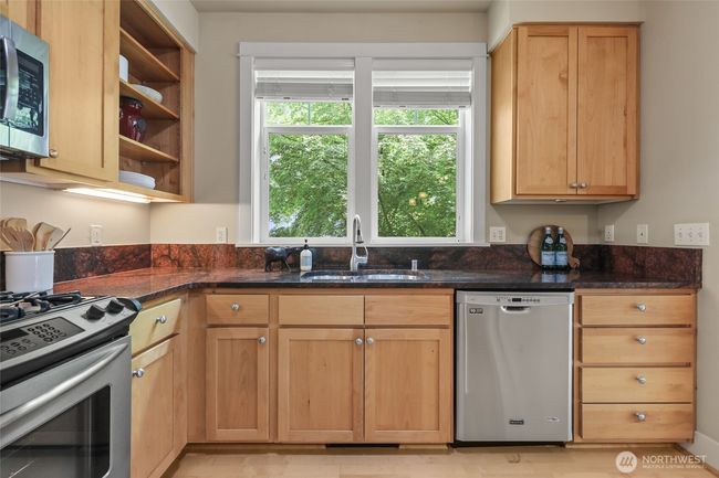 UNIT-102 - 156 Hall Brothers Loop, Condo with 2 bedrooms, 2 bathrooms and null parking in Bainbridge Island WA | Image 13