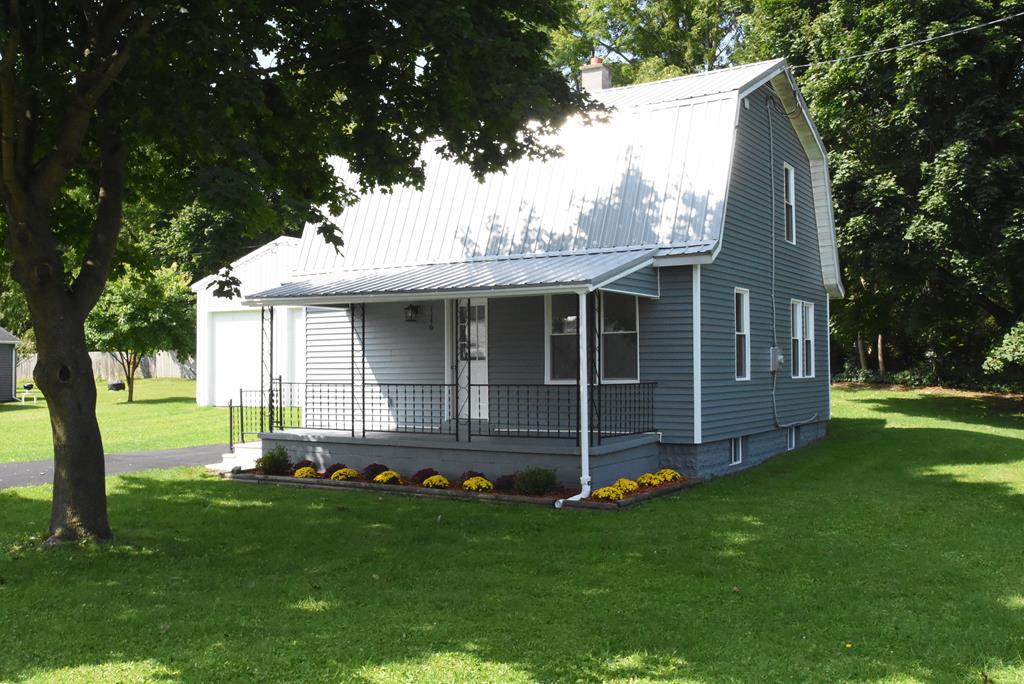 Pleasant St, Horseheads, NY 14845