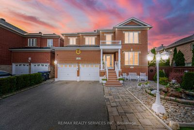 36 Berries Dr, House other with 4 bedrooms, 4 bathrooms and 6 parking in Brampton ON | Image 1