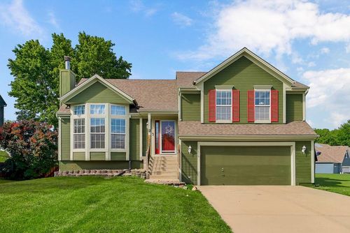 20839 S Skyview Ln, Spring Hill, KS, 66083-7558 | Card Image